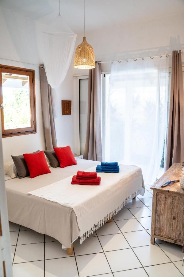 Bungalow Anse Figuier Terre-De-Haut Luaran gambar